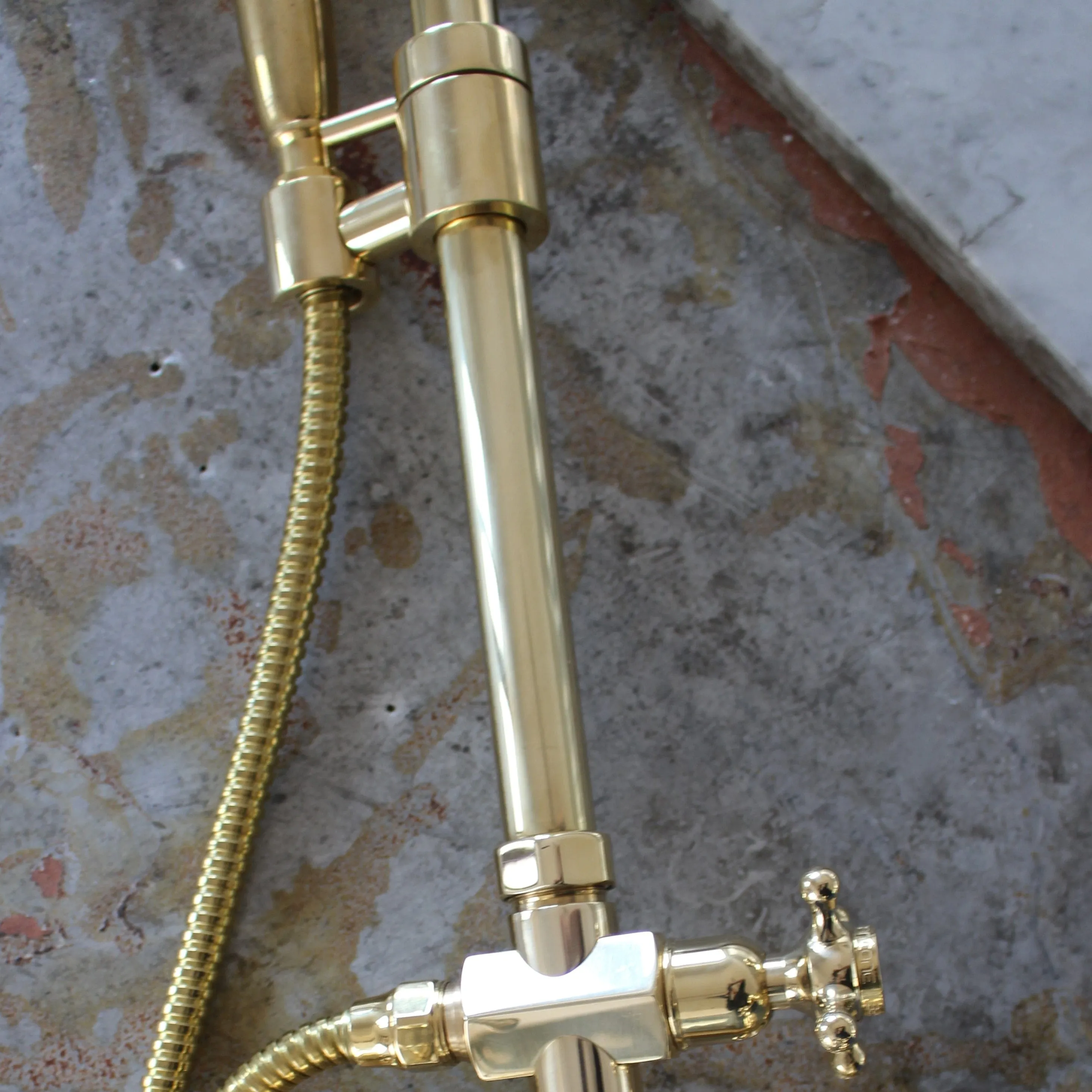 BTS27 Column shower with hand shower and mixer