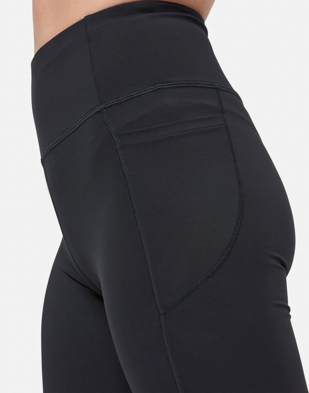 Relentless 8" Bike Short in Black